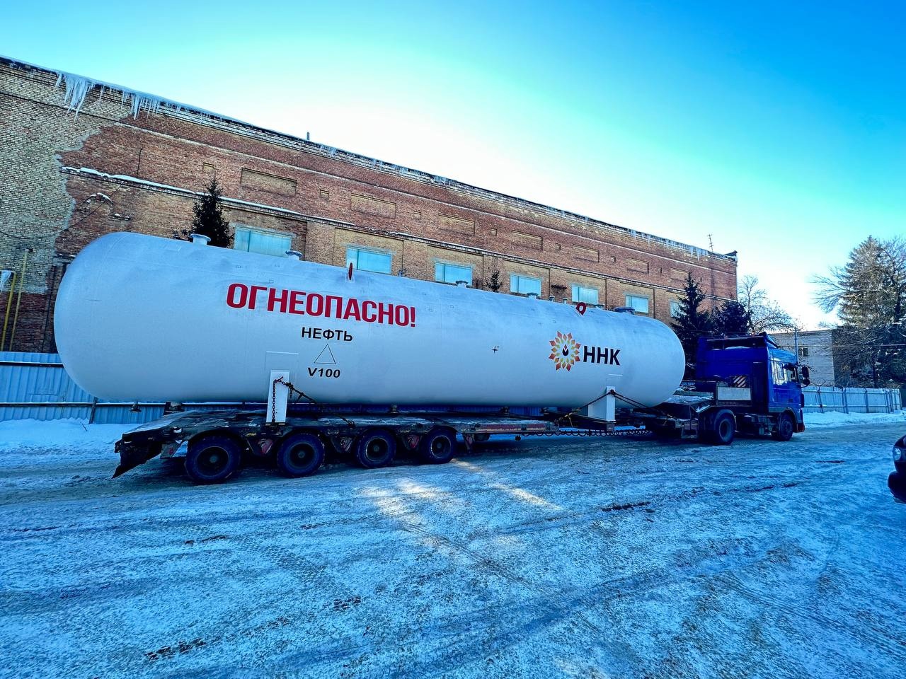 Несколько емкостных аппаратов объемом 100м3 и 200м3 были отгружены для компании ННК.